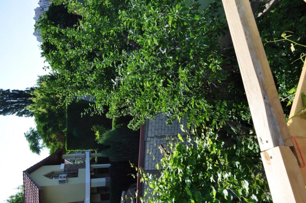 Hotel Dacha v Arkadii Odessa Exterior foto